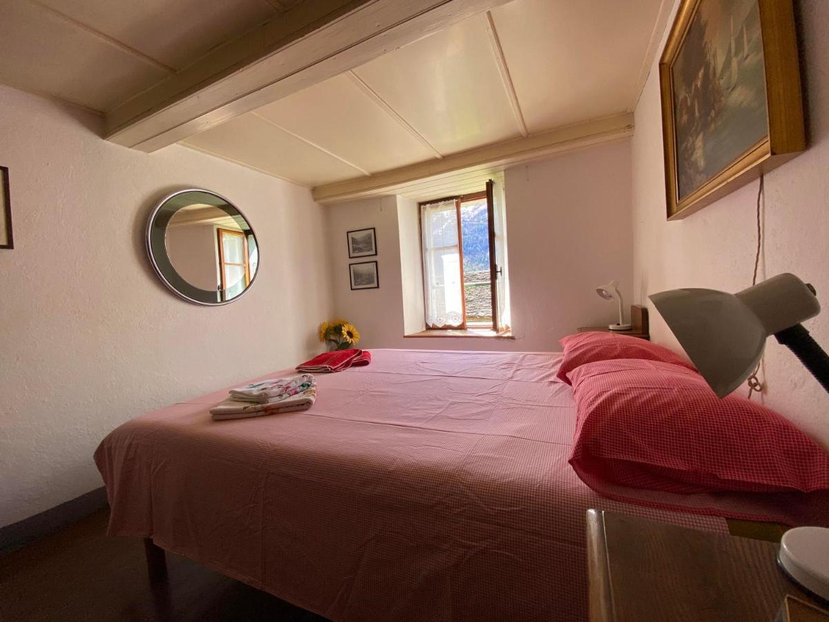 La Casa Di Sissy Apartment Trasquera Екстериор снимка