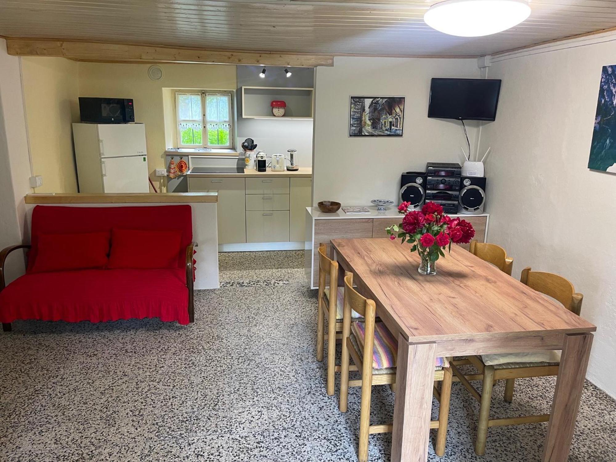 La Casa Di Sissy Apartment Trasquera Екстериор снимка